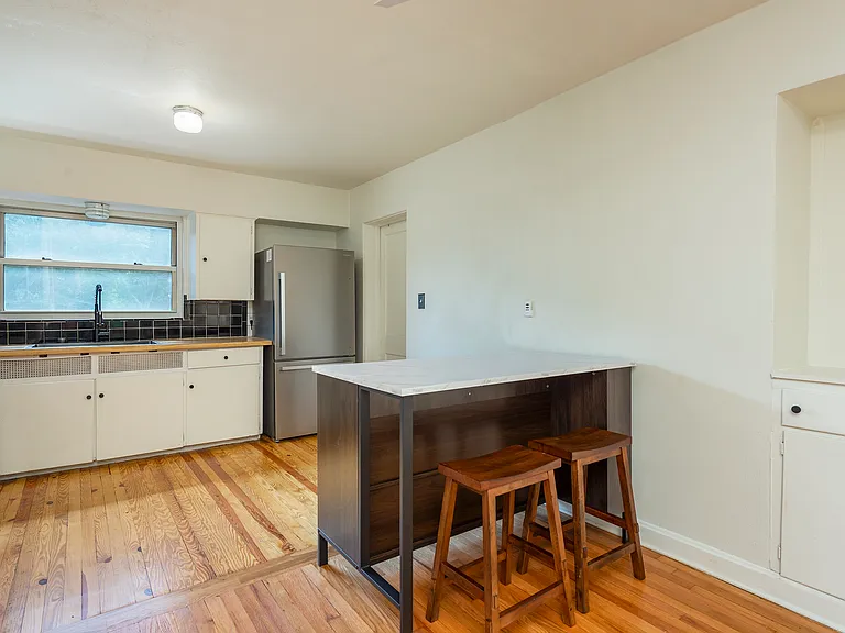279 Kimberly Ave #6 — Photo 8