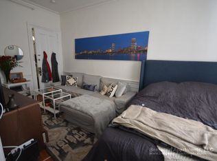 93 Charles St #2F, Boston, MA 02114