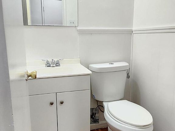 3rd image of 10006 Isabelle Ct