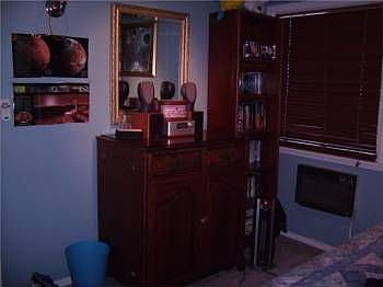 4th image of 506 N Niagara St