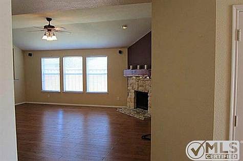 5th image of 2825 Cliffview Dr