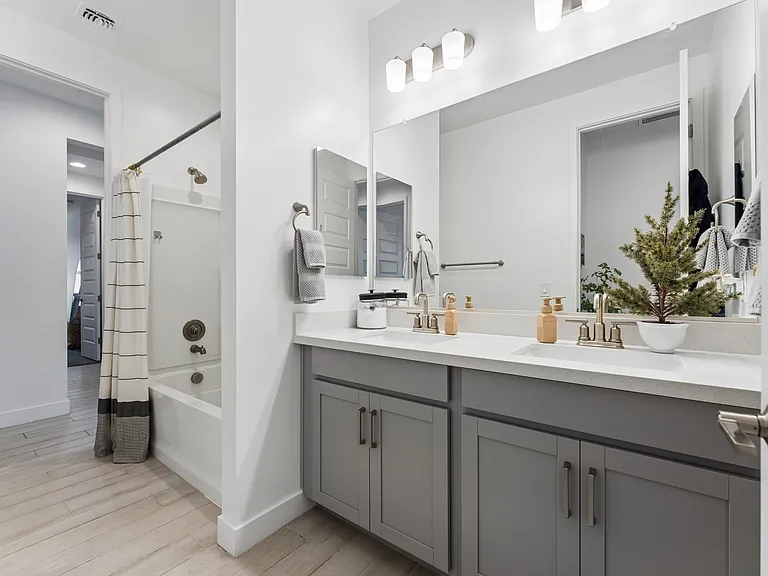 16777 W Poinsettia Dr — Photo 15