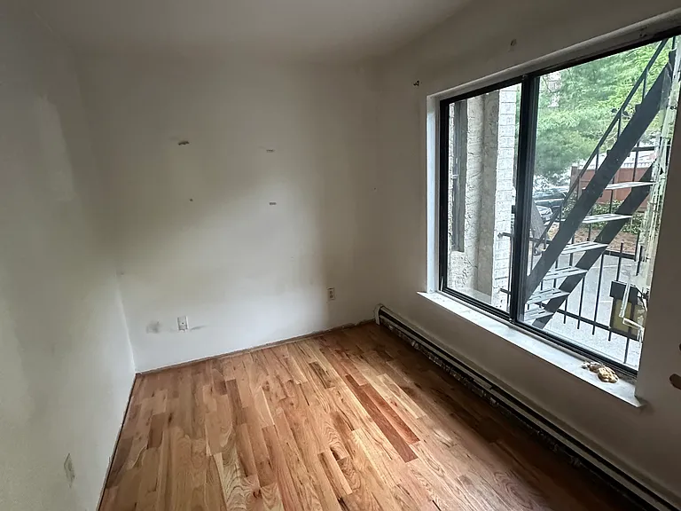 37 Odell Ave #1D — Photo 8