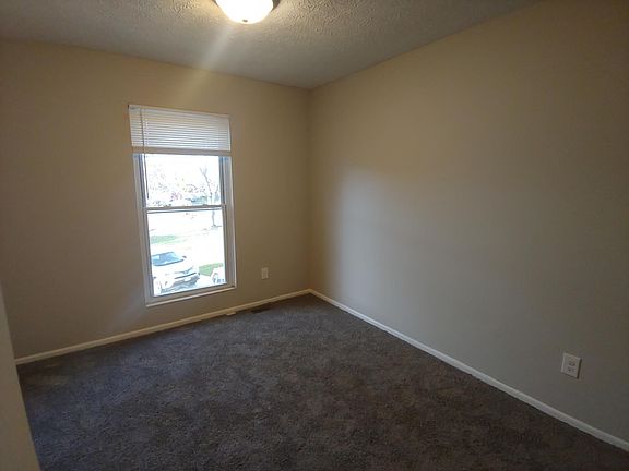 5th image of 4112 Cherry Orchard Ln