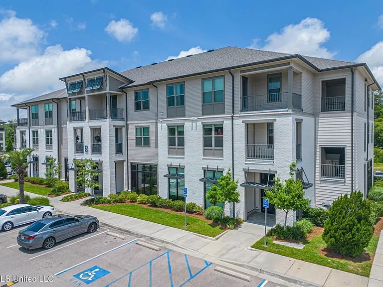 2501 Bienville Blvd #334 — Photo 1
