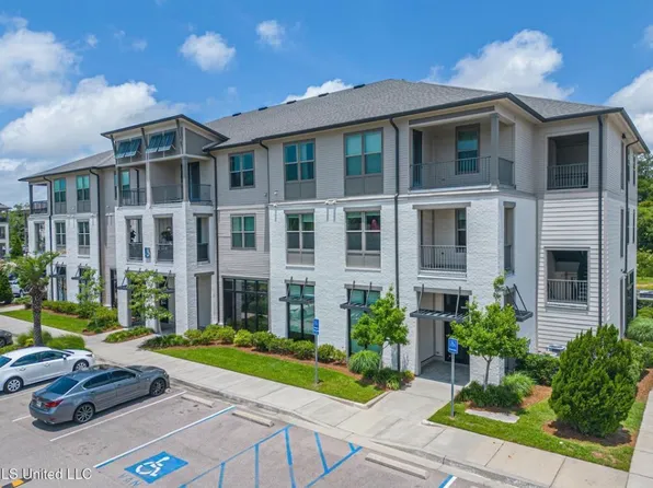 2501 Bienville Blvd, Ocean Springs, MS