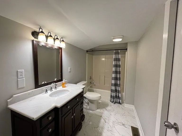 6100 Adelia Dr SW — Photo 6