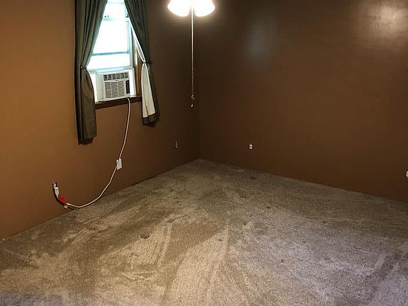 5th image of 147 Jefferson St
