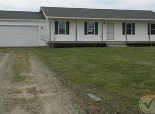 5419 Brown Rd, Avoca, MI 48006