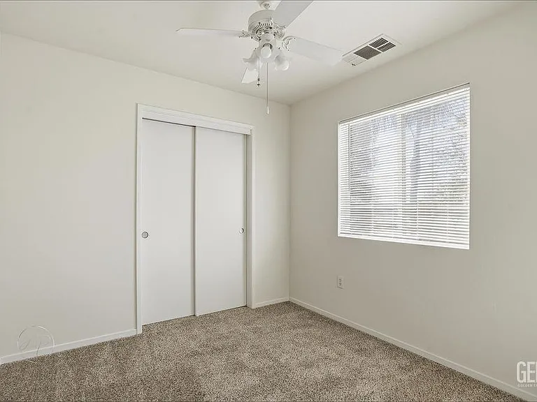 600 E Hosking Ave #10 — Photo 21