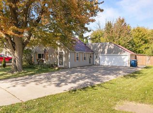 958 Ann St, Menasha, WI 54952