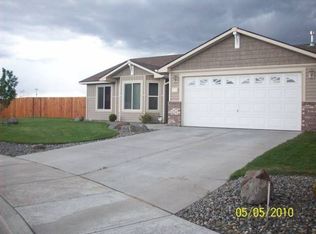 412 NE Covey Ct, Hermiston, OR 97838