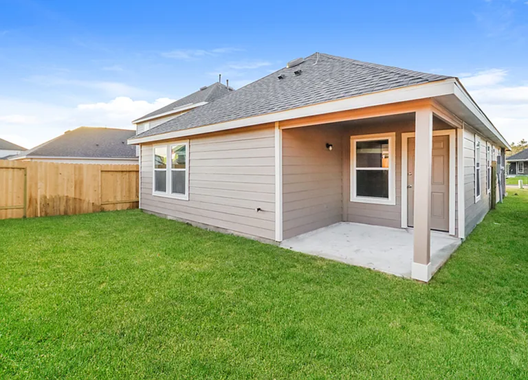 22331 Merlin St — Photo 5