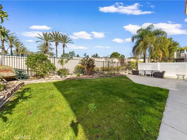 2 Cameron Cir, Foothill Ranch, CA 92610