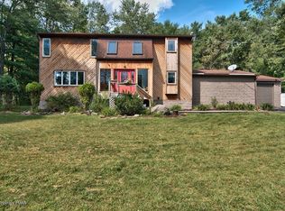 1707 Midnight Ln, Stroudsburg, PA 18360