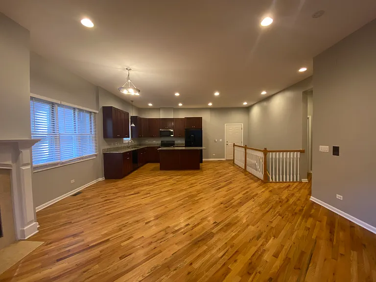 1522-1528 W Greenleaf Ave #2 — Photo 15