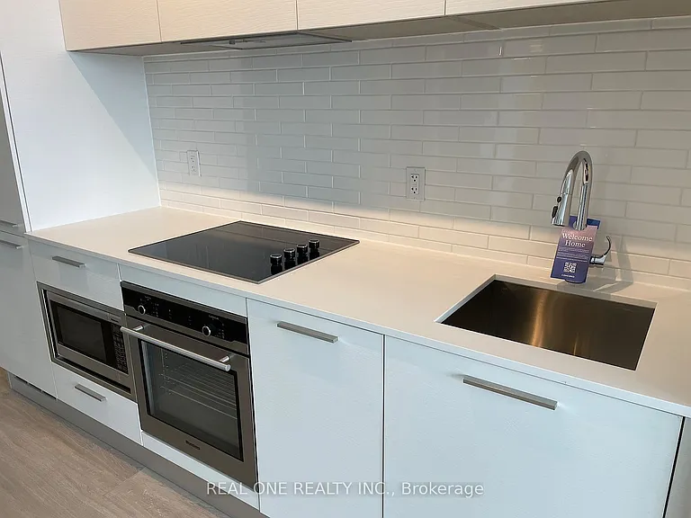 3 Gloucester St #3704 — Photo 5