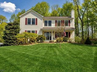 8 Spencer St, Stanhope Boro, NJ 07874