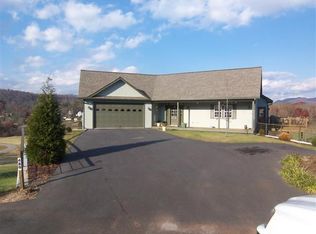 489 Jackson Hts, Franklin, NC 28734