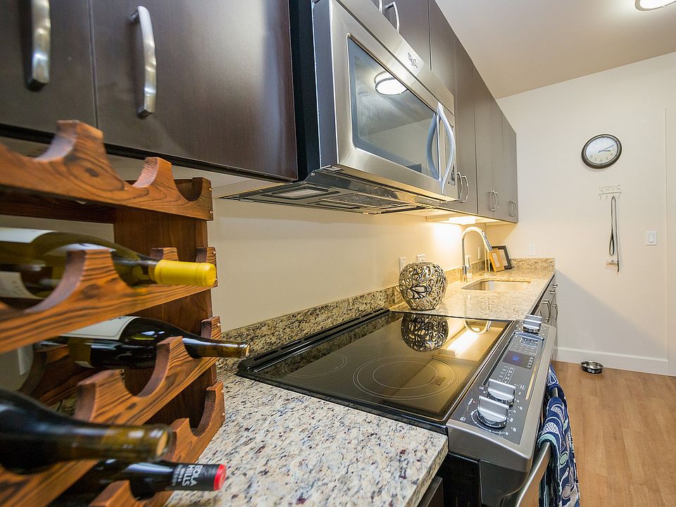 Kitchens Made to Entertain