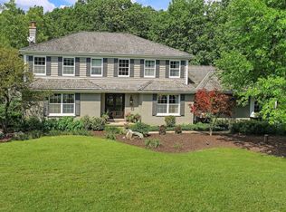 25876 W Tara Dr, Barrington, IL 60010