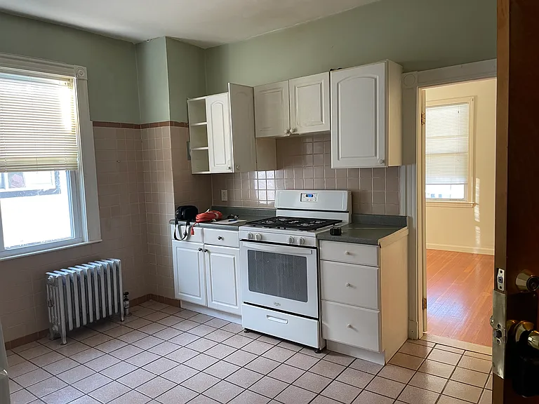 20 Eastern Ave — Photo 5