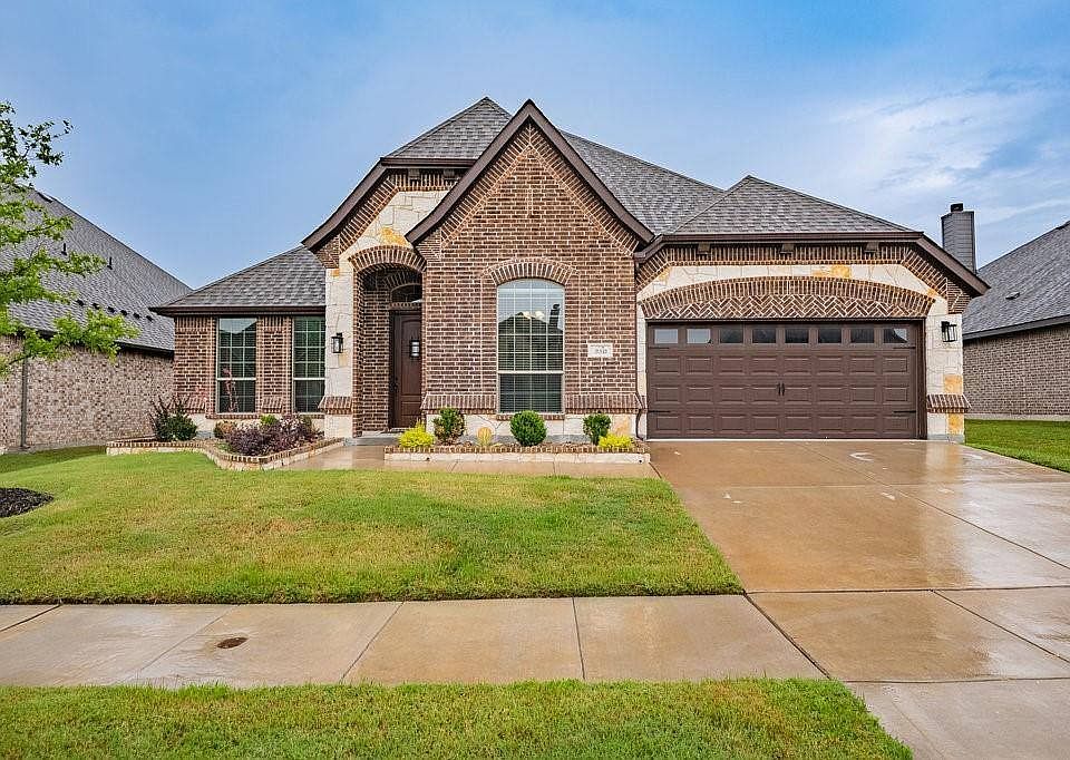 1st image of 350 Wolf Creek Dr