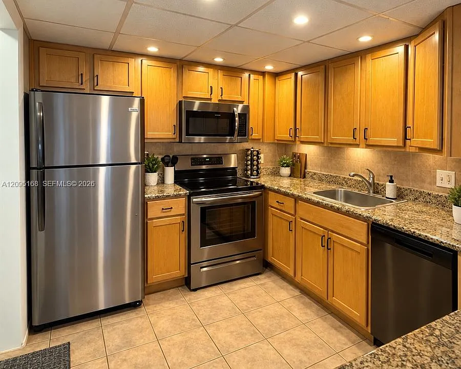 610 Tennis Club Dr #303