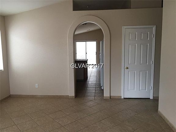 3rd image of 8290 Beekman St #0