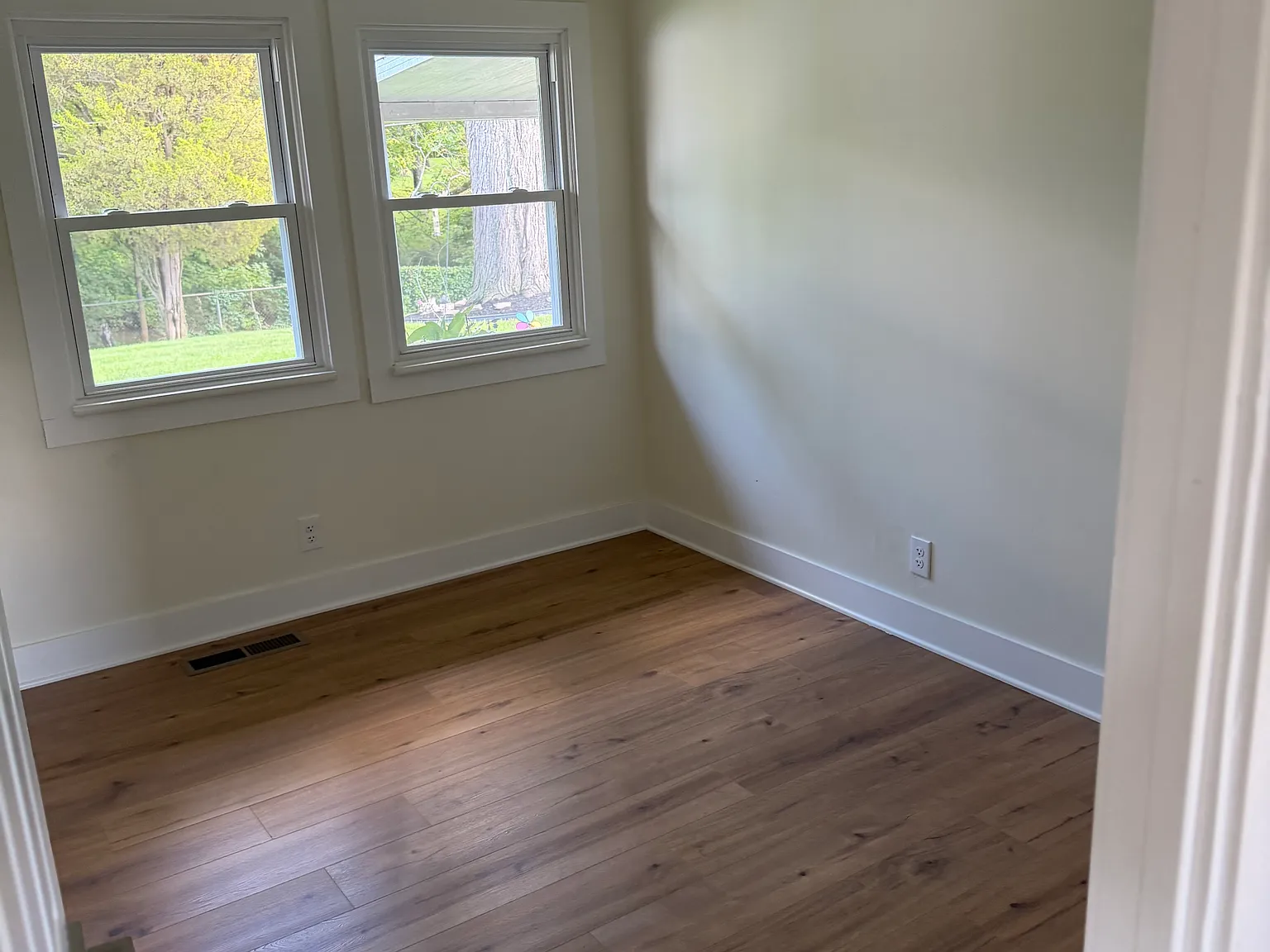 4 bed, 1272 sqft, $2,700 — Photo 2