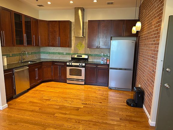 5th image of 9 E 18th St #301