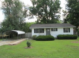 403 E Crumb Ave, Bernie, MO 63822
