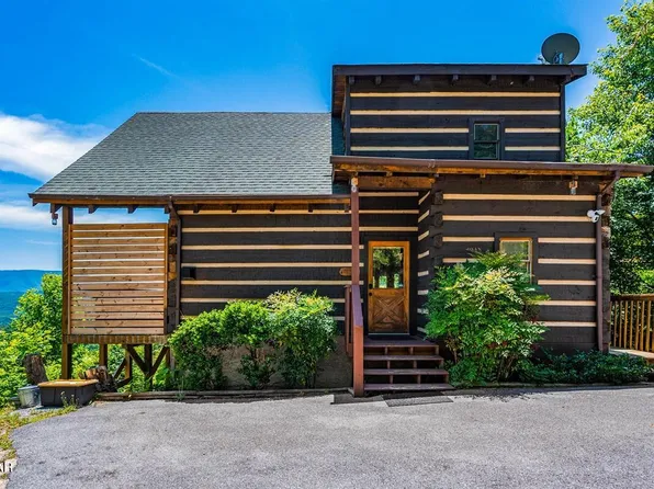 2086 Bluff Mountain Rd, Sevierville, TN 37876