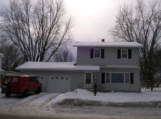 106 E Nokomis St, Osakis, MN 56360