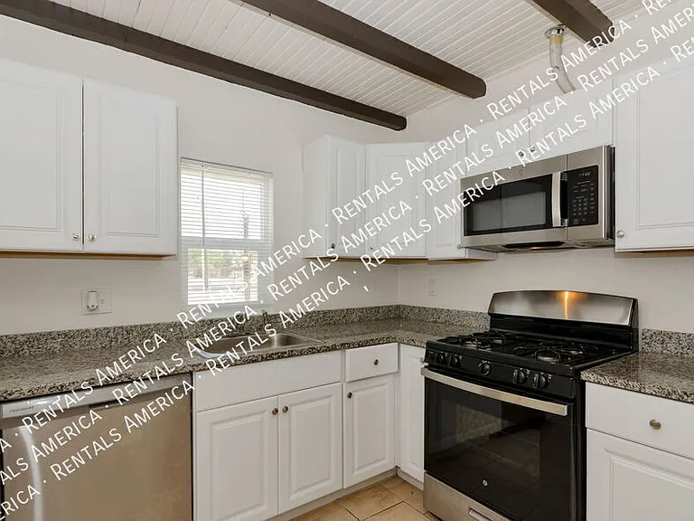 3048 N Sparkman Blvd — Photo 9
