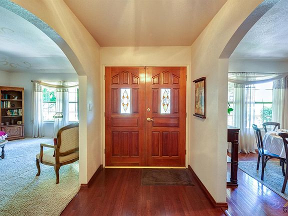 5th image of 3611 Sewell St