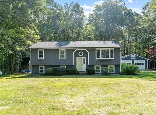 2 Blackberry Ln, Raymond, NH 03077