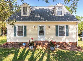 1615 Upland Dr, Greensboro, NC 27405