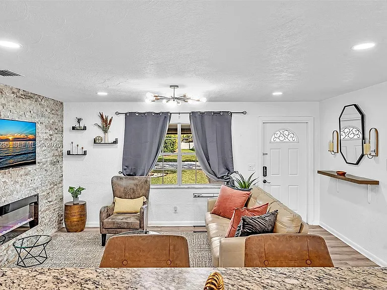 4633 SW 28th Ave — Photo 72