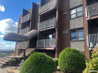 201 12th St APT 6, Palisades Park, NJ