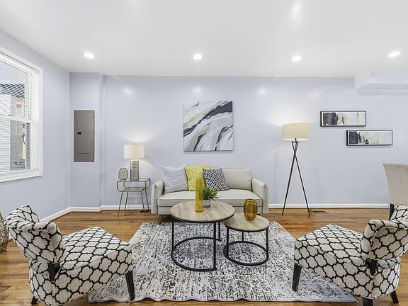 4th image of 1659 Rosedale St NE