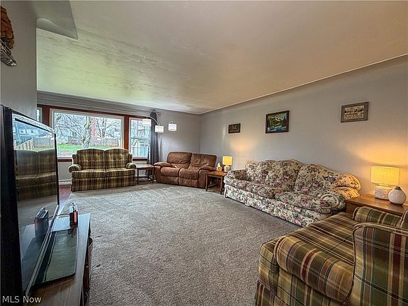 4th image of 3161 Kingston Ln