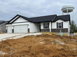 412 Meadow Spring Dr, Troy, MO 63379