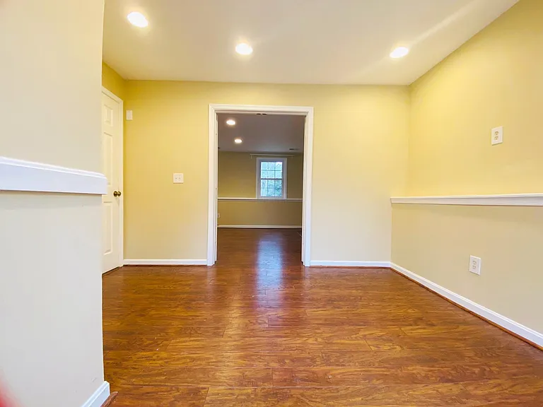 11266 Valley Bend Dr — Photo 28