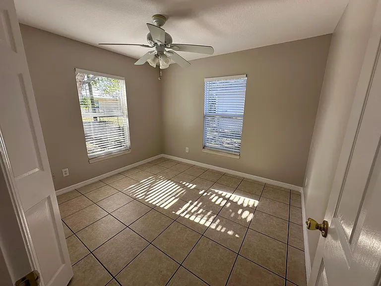121 Dahl Ave #B — Photo 7