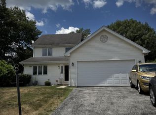 3328 Deer Path Ln, South Chicago Heights, IL 60411