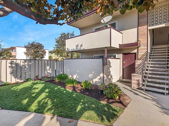 4th image of 10162 Park Cir E APT 1