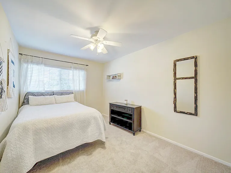 1024 Locust St — Photo 10