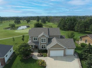 607 13th Ave NW, Dodge Center, MN 55927