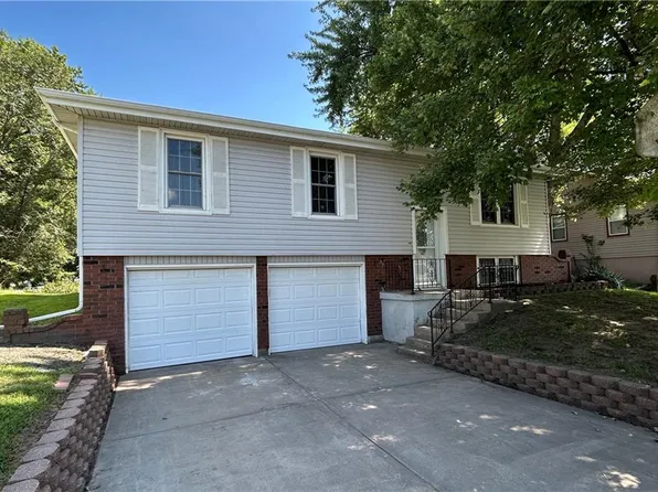 619 S 4th St, Edwardsville, KS 66111